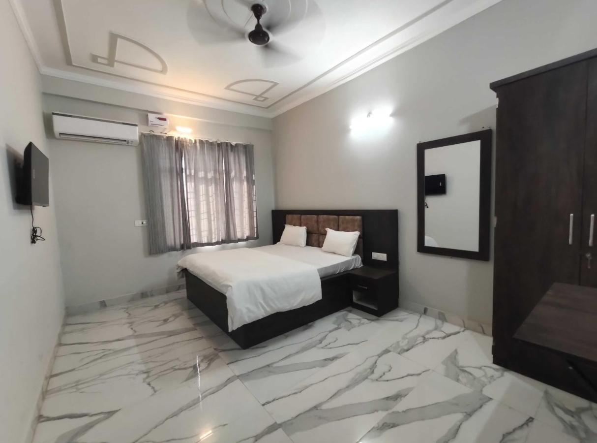 OYO 92169 Apple Leaf Banquet&Hotel Alīgarh Extérieur photo