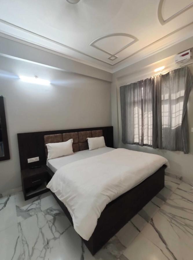 OYO 92169 Apple Leaf Banquet&Hotel Alīgarh Extérieur photo