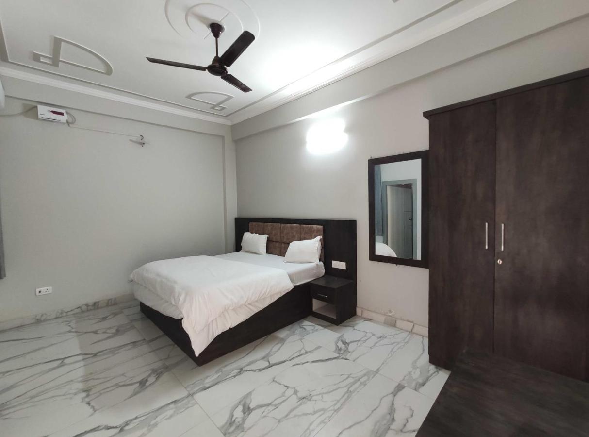 OYO 92169 Apple Leaf Banquet&Hotel Alīgarh Extérieur photo